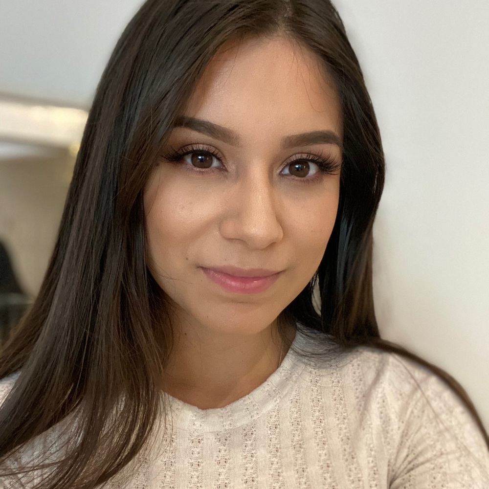 Meet your Posher, Julia